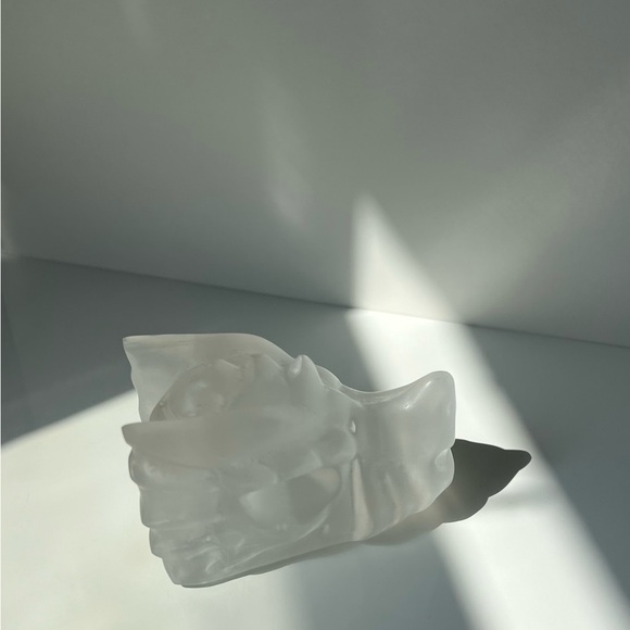 Selenite Dragon Head - Picture 9 of 11